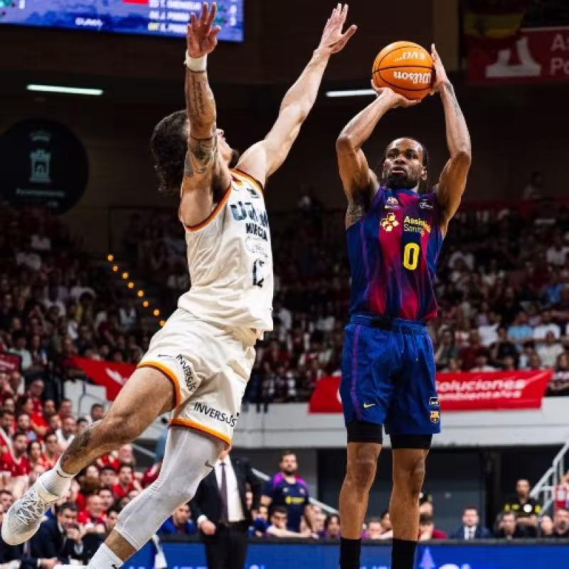 Barça arrebata la serie a Murcia y avanza a semifinales