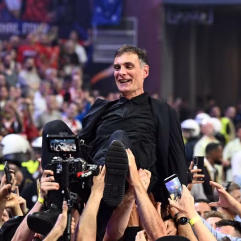 Bartzokas renueva con el Olympiacos hasta 2029