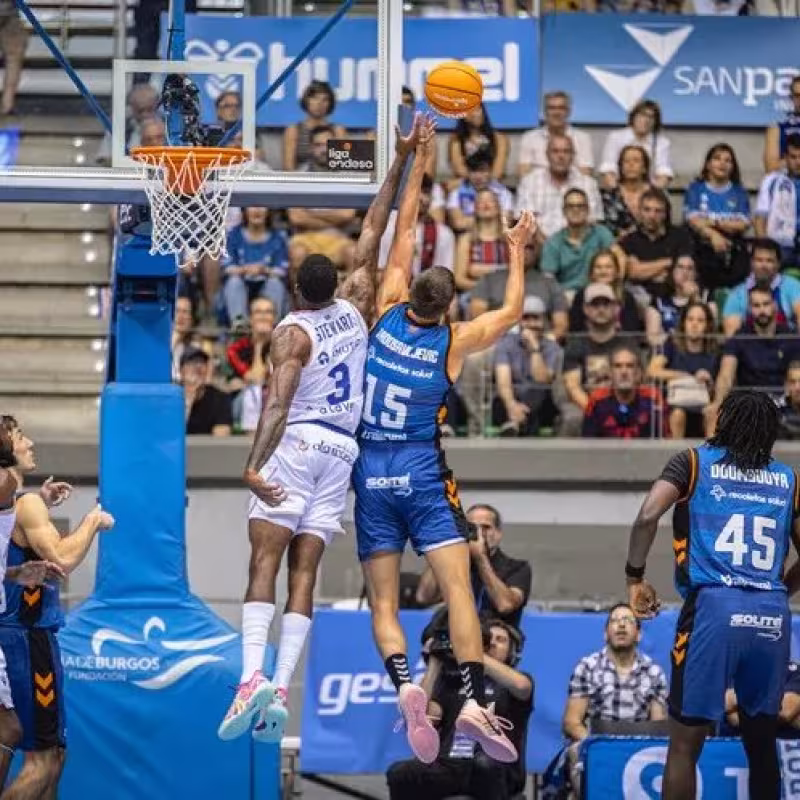 Baskonia remonta en Burgos con triple de Baugh a 13 segundos