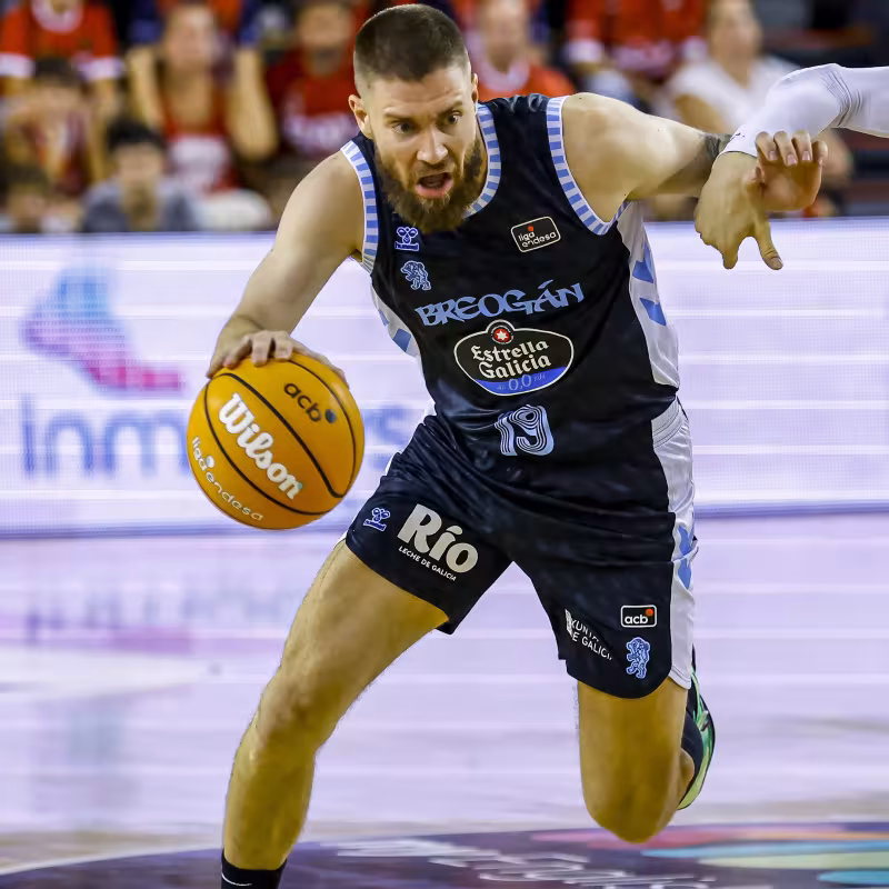 Breogán wins in Manresa and adds two victories.