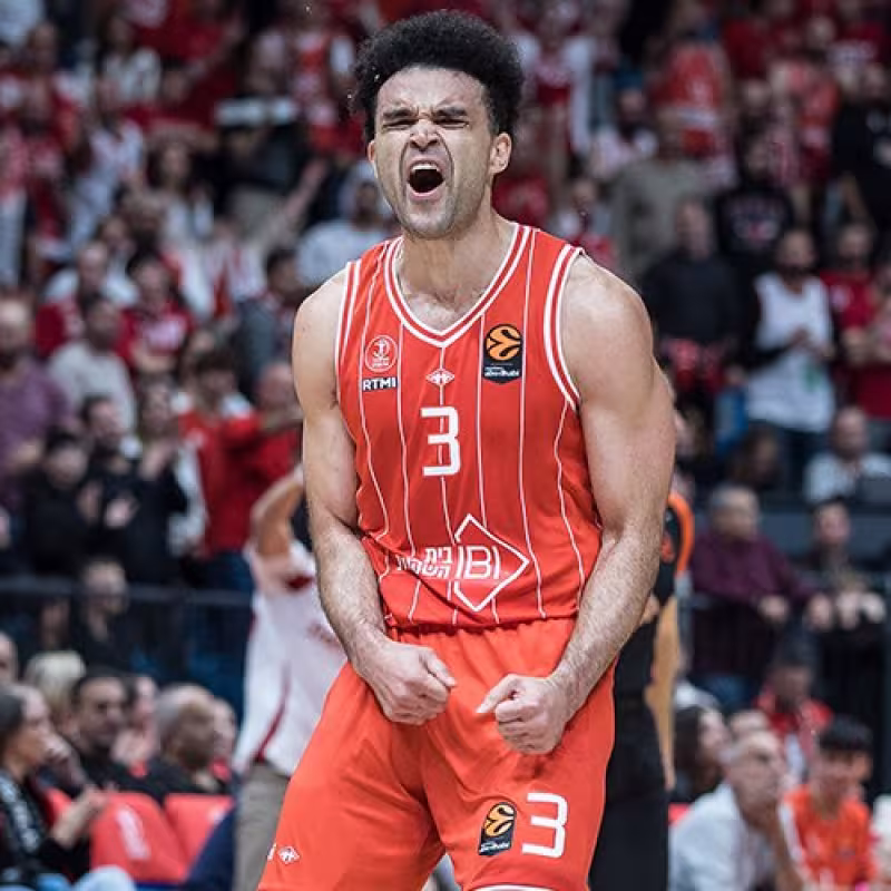 Bryant domina la segunda jornada con valoración de 31