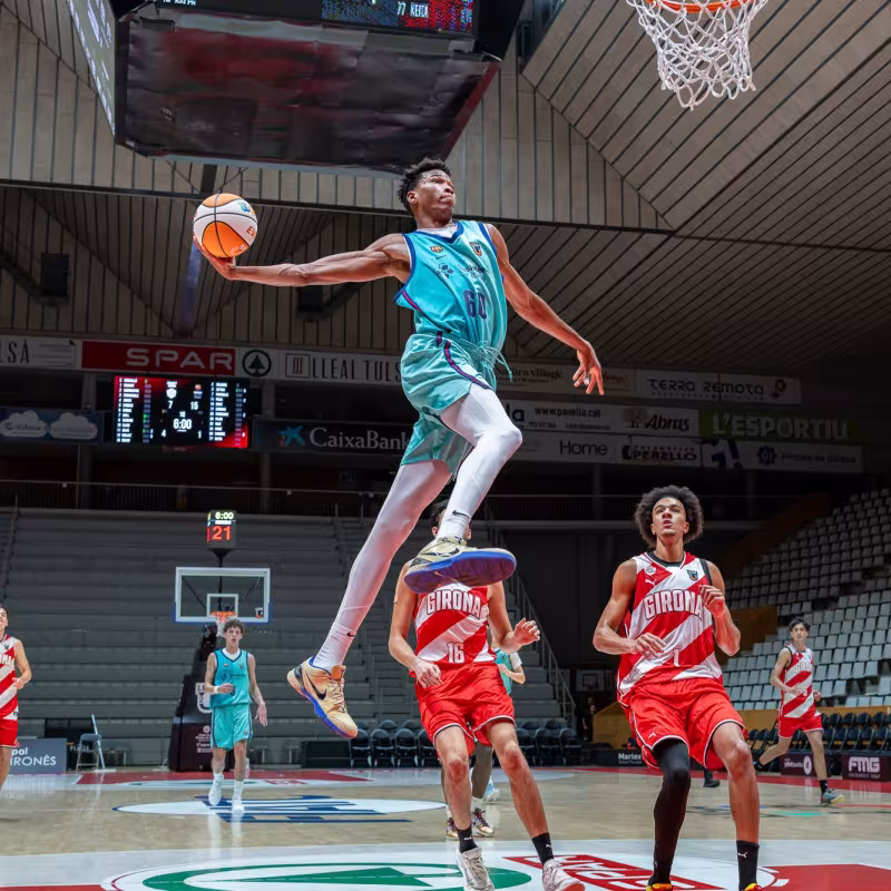 Dabone brilla en Girona y Murcia domina su grupo