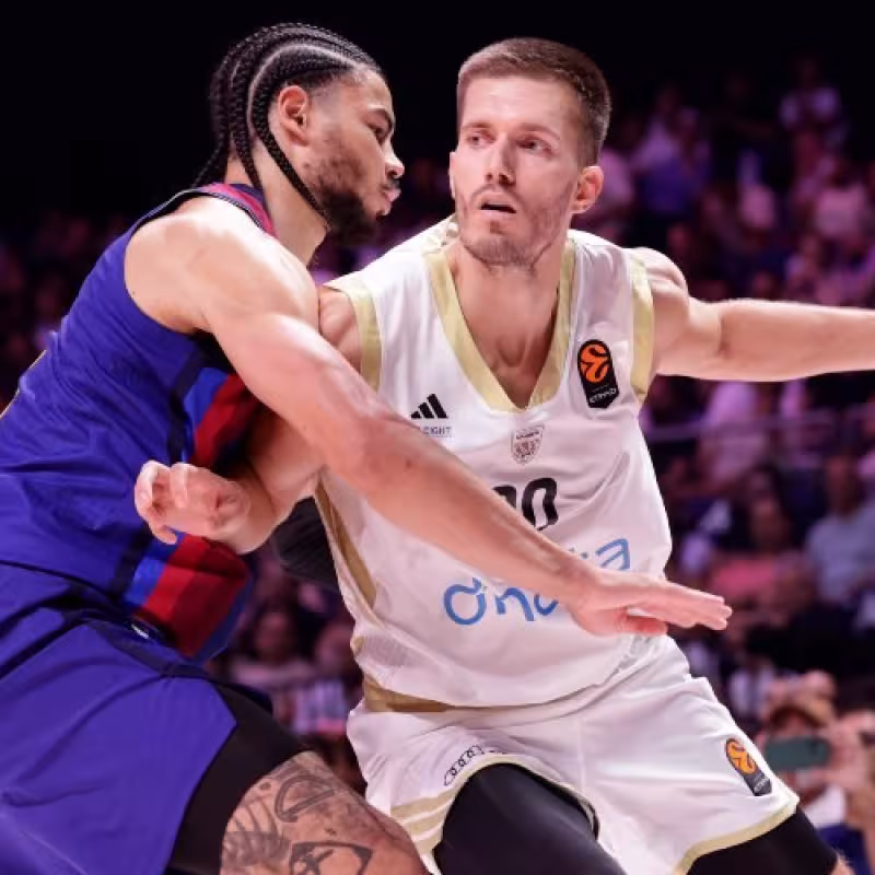 Dubái frena al Barça en su segundo duelo europeo