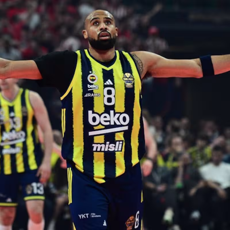 Fenerbahçe asegura a Horton-Tucker hasta 2027