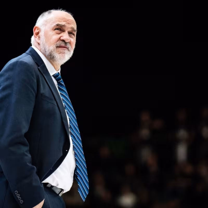 Pablo Laso confronts the rumors at Anadolu Efes with determination.
