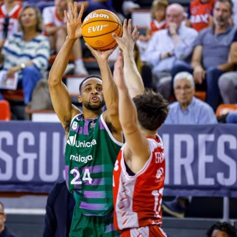 Hunt brilla en Unicaja; Andorra doblega a Breogán