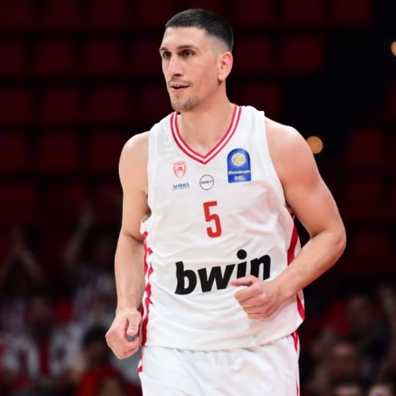 Larentzakis negocia su salida del Olympiacos rumbo al AEK