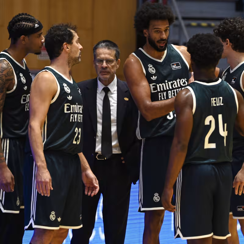 Madrid resuelve en prórroga ante Obradoiro