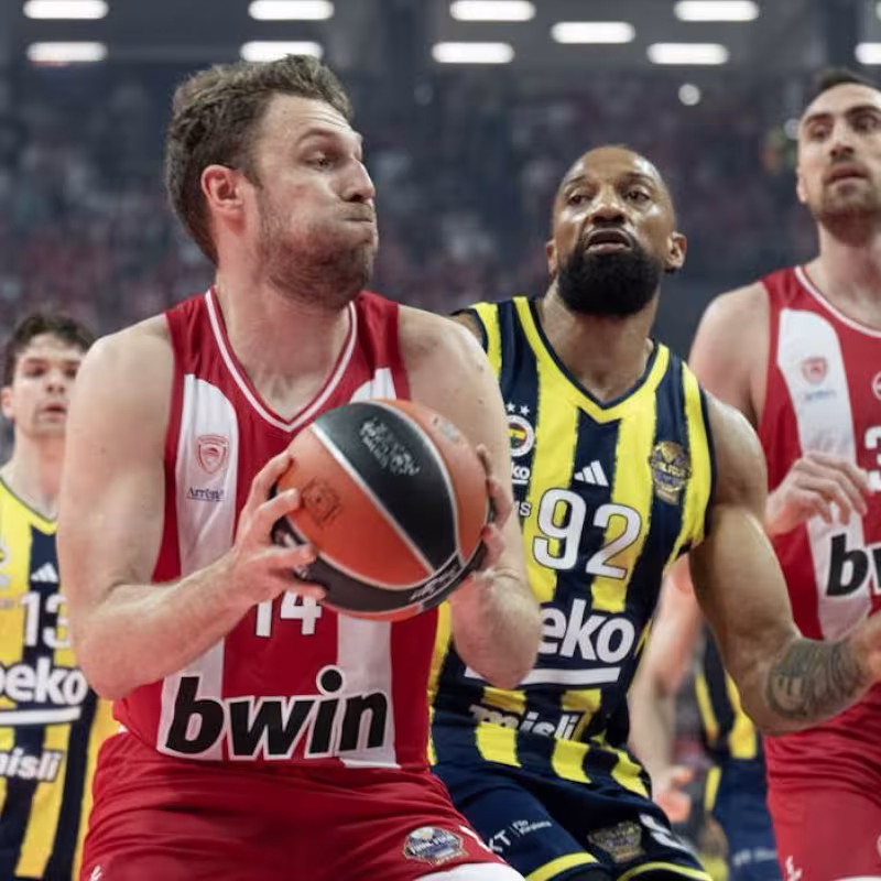Olympiacos y Fenerbahce chocan en la SuperCup