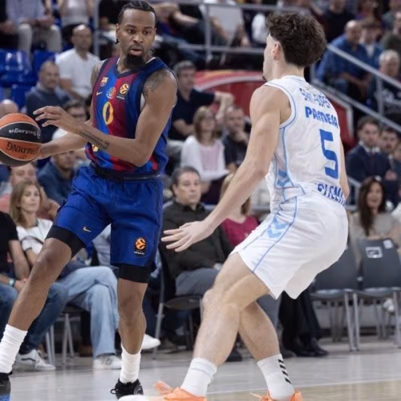 Robinson decisivo en el triunfo azulgrana ante Valencia