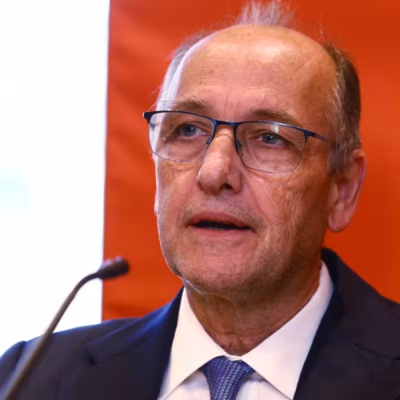 Seis acusados de amaño comparecen ante la justicia griega