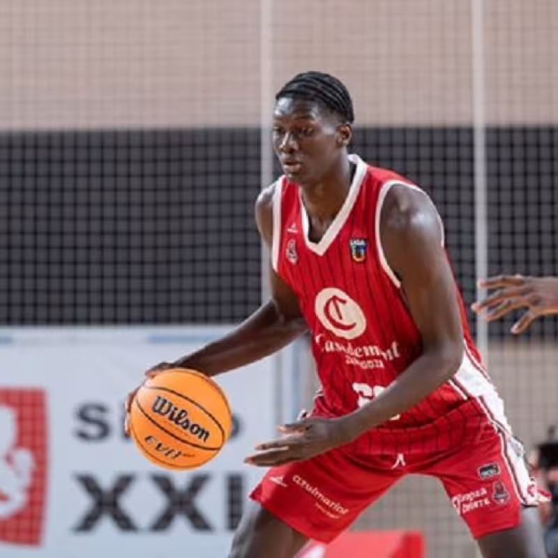 Soumaila Keita ficha por Dubai Basketball