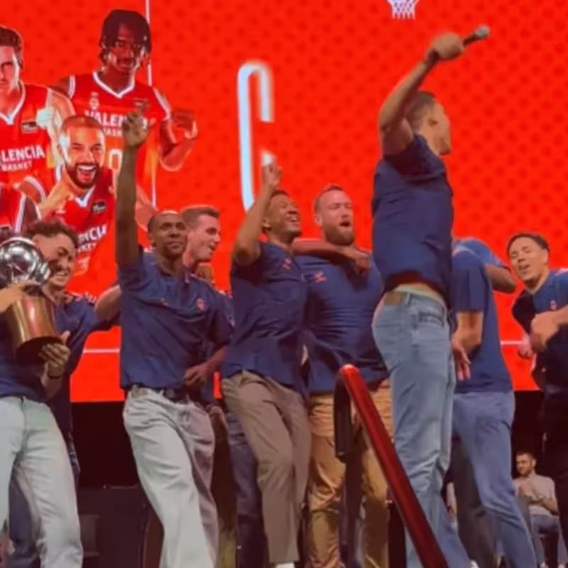 Valencia Basket cierra la fiesta en Roig Arena