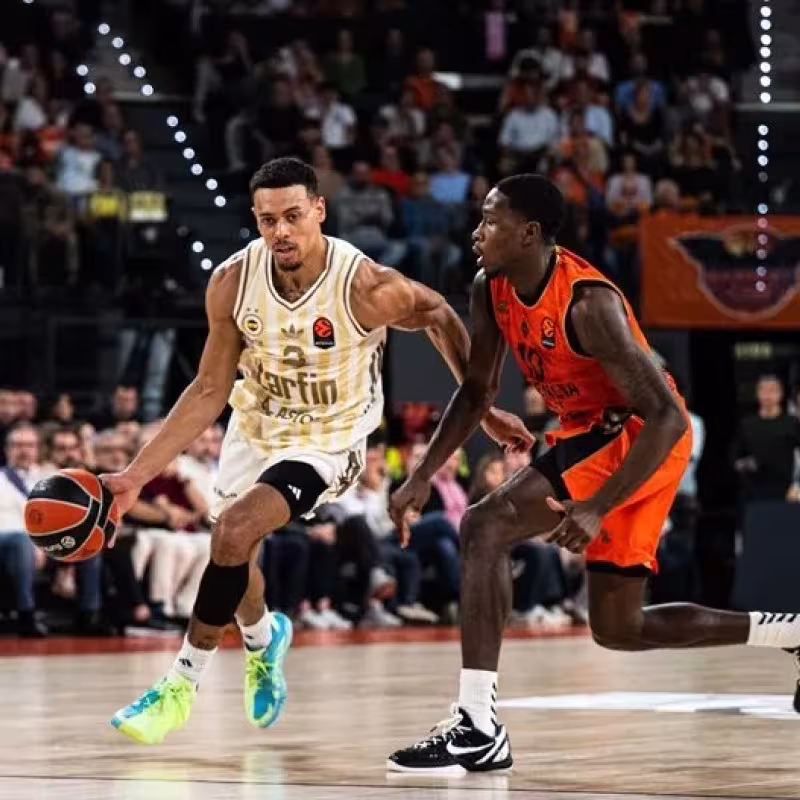 Valencia Basket triumphs over Fenerbahce in a nail-biting finish.