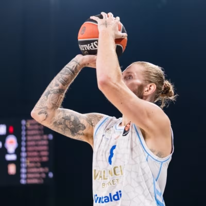 Valencia defeats ASVEL with a sensational comeback.