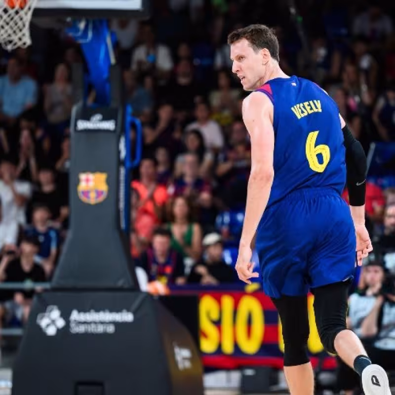 Vesely confía en el Barça para vencer al Valencia en la final