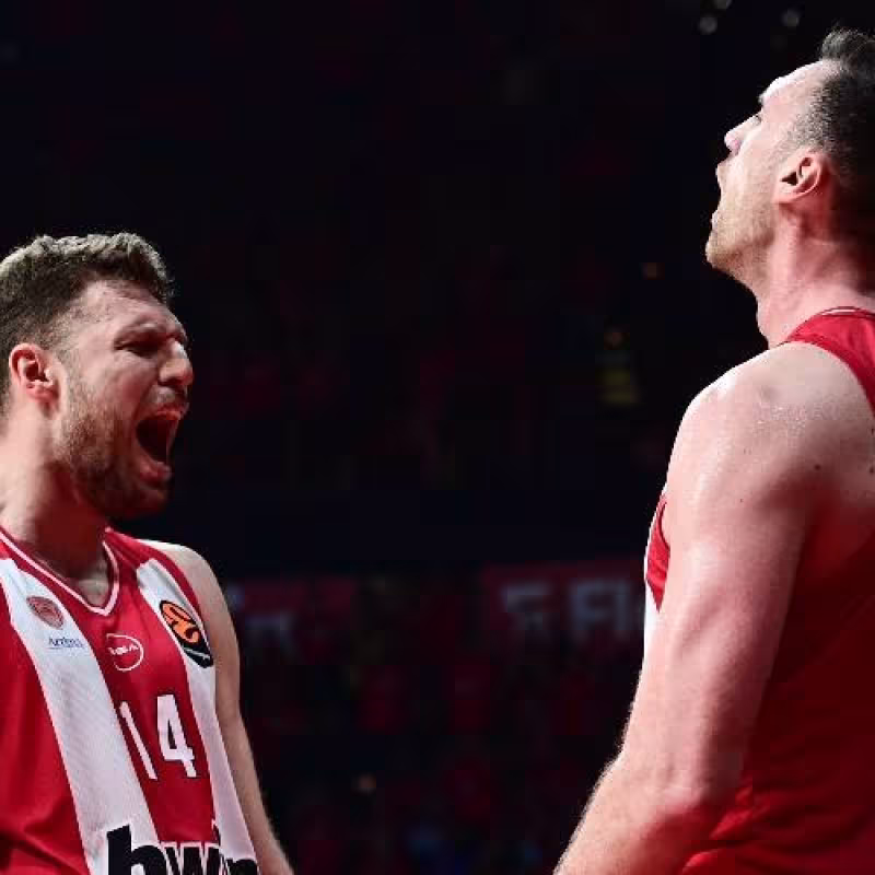 Vezenkov MVP de la Euroliga; Hezonja y Tavares también galardonados