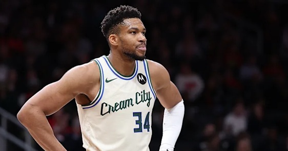 Giannis Antetokounmpo, estrella de Milwaukee Bucks.