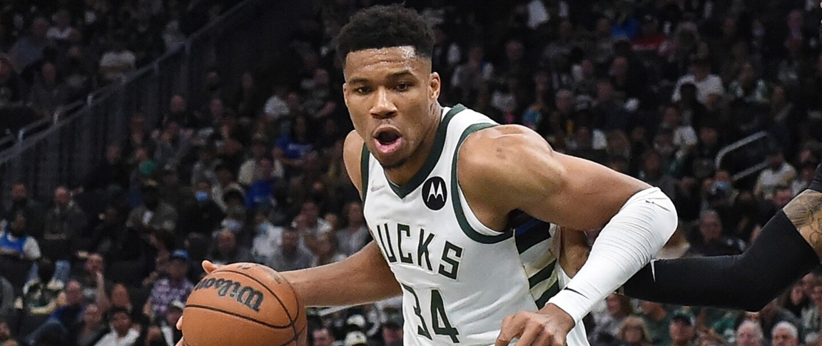 Giannis Antetokounmpo, estrella de Milwaukee Bucks.