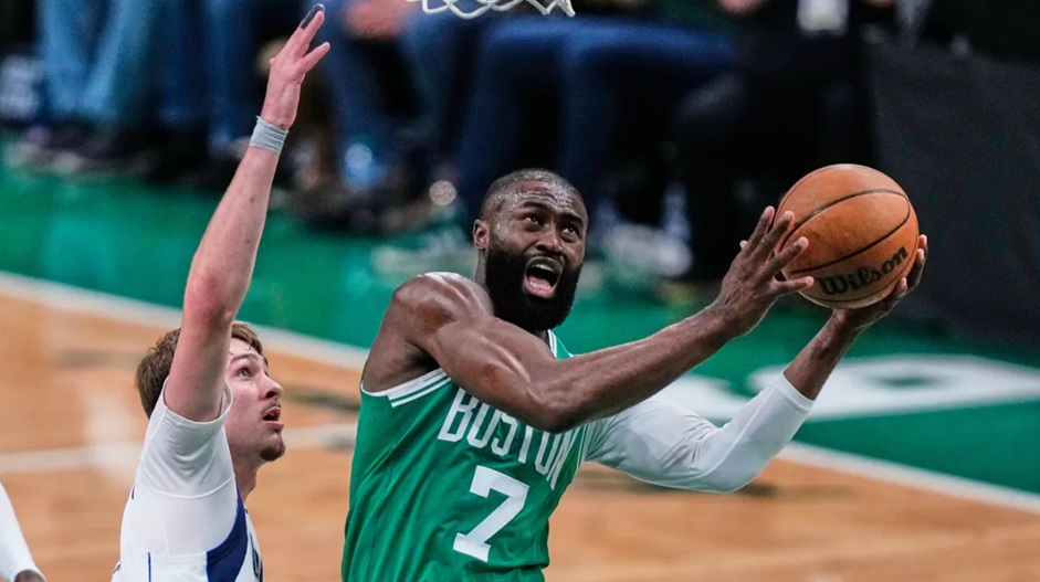 Jaylen Brown, estrella de Boston Celtics.