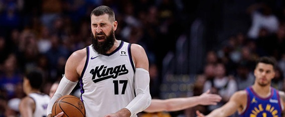 Jonas Valanciunas fue clave en la victoria de Lituania