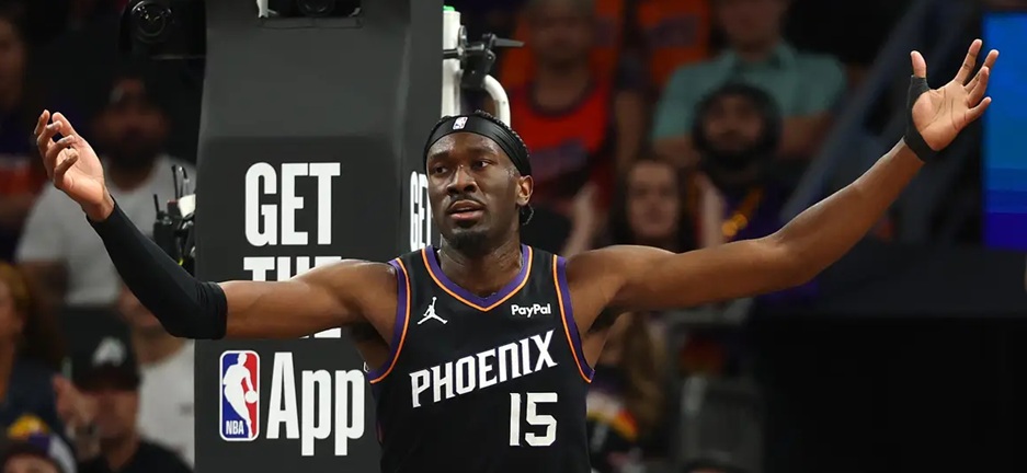 Mark Williams, jugador de Phoenix Suns.