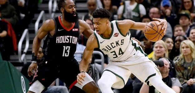 James Harden y Giannis Antetokounmpo | Foto: getty images