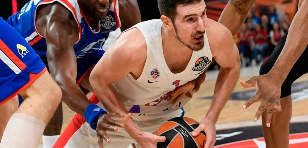 Nando de Colo  | Foto: AP
