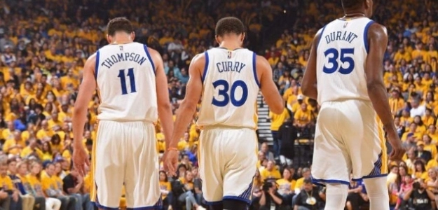 Stephen Curry, Klay Thompson y Kevin Durant, jugadores de Golden State Warriors.