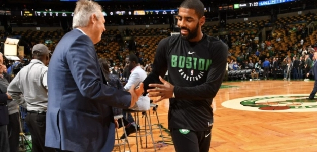Danny Ainge y Kyrie Irving durante un partido de Boston Celtics.