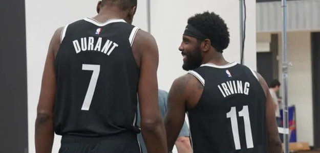 Kevin Durant y Kyrie Irving, estrellas de la NBA.