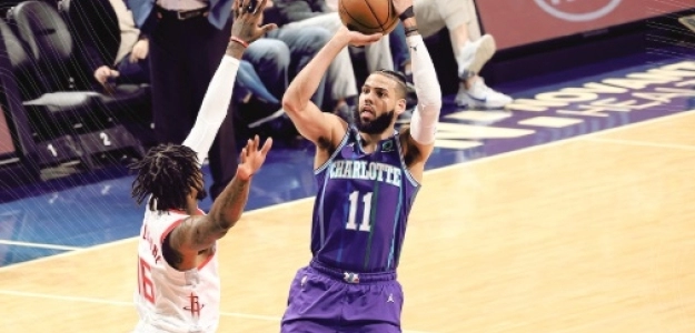 Charlotte Hornets vs Houston Rockets.