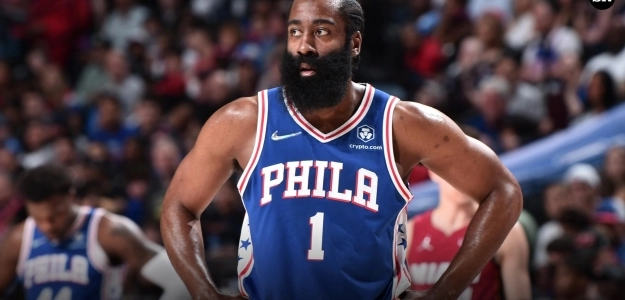 James Harden, estrella de Philadelphia 76ers.