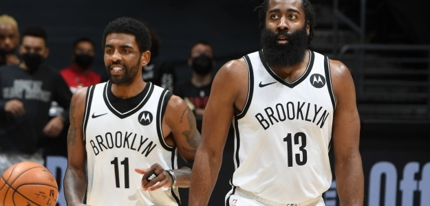 Kyrie Irving y James Harden, jugadores de Brooklyn Nets.