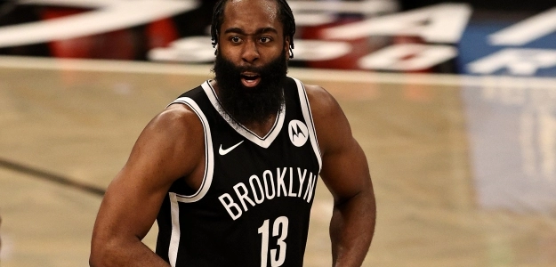 James Harden y Kyrie Irving, jugadores de Brooklyn Nets.