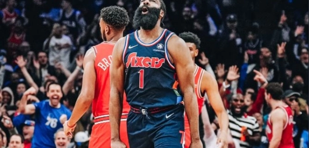 James Harden, estrella de Philadelphia 76ers.