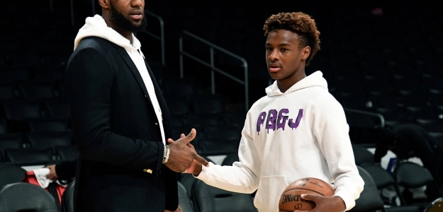 LeBron James y su hijo, Bronny James.