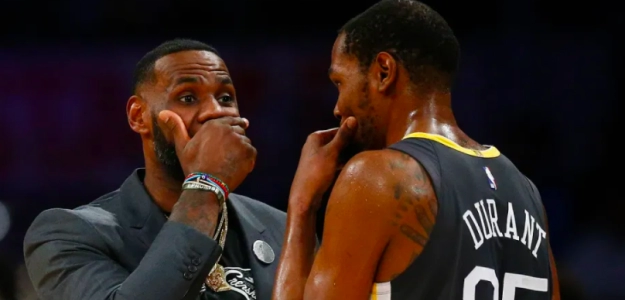 LeBron James y Kevin Durant, estrellas de la NBA.
