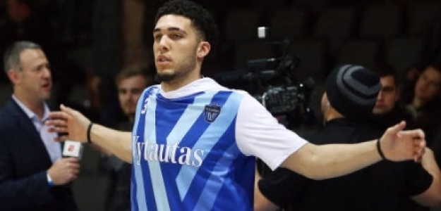 LiAngelo Ball, hermano de Lonzo Ball.