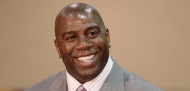 'Magic' Johnson vuelve a arremeter contra los Lakers
