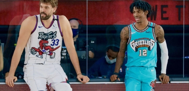 Marc Gasol y Ja Morant, en un Raptors-Grizzlies de hace tres temporadas. 