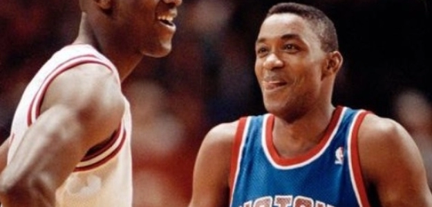 Michael Jordan e Isiah Thomas, ex jugadores y rivales en la NBA.