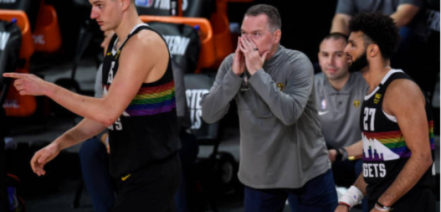 Michael Malone se queja de árbitros. Foto: gettyimages