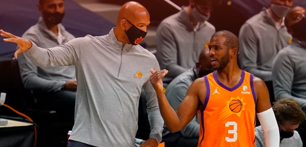 Chris Paul, junto a su entrenador en Phoenix Suns Monty Williams.