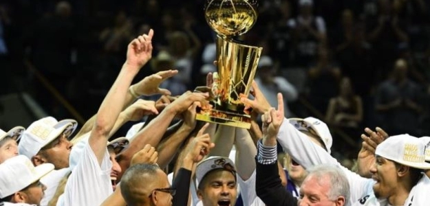 Los Spurs de 2014 fueron campeones con ocho extranjeros en plantilla. Foto: nba.com