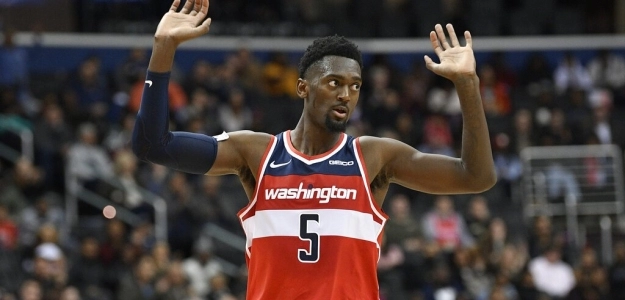 Bobby Portis, celebrando una canasta con su nueva camiseta