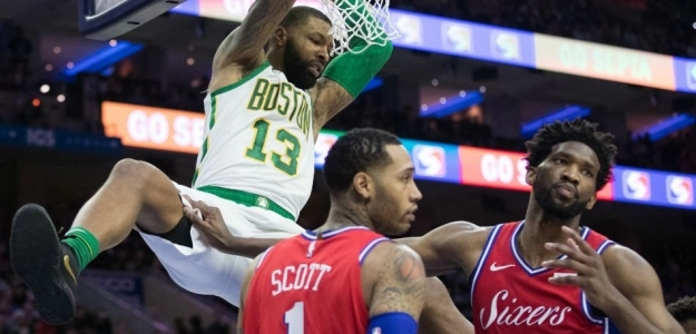 Marcus Morris machacando el aro de los Sixers