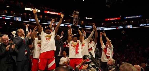 Los Raptors hicieron historia pero ahora tienen trabajo. Foto: @Raptors