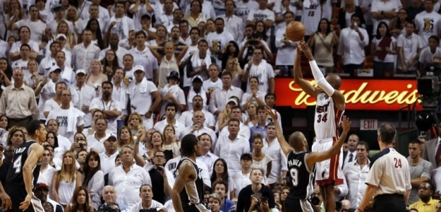 Ray Allen convierte el tiro decisivo contra los San Antonio Spurs