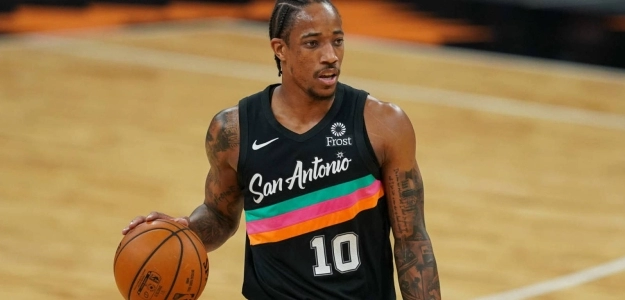 DeMar DeRozan en un partido con los Spurs.